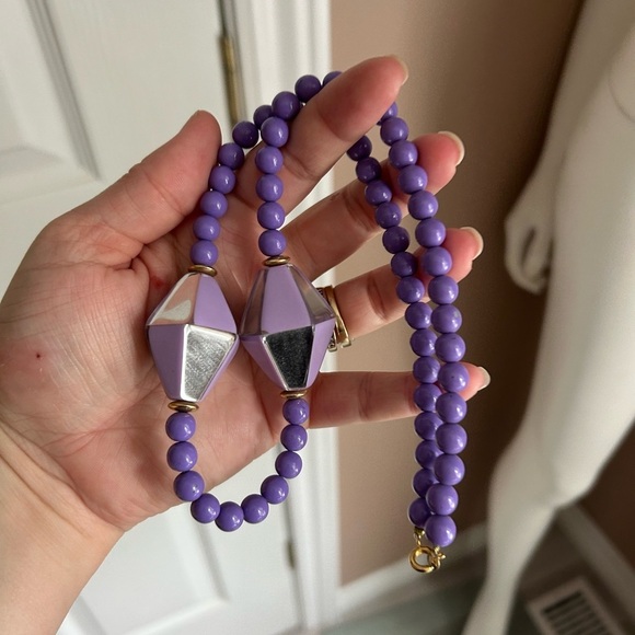 5/$25 Art Deco 1980 beaded lucite vintage necklace 💜 - Picture 7 of 7
